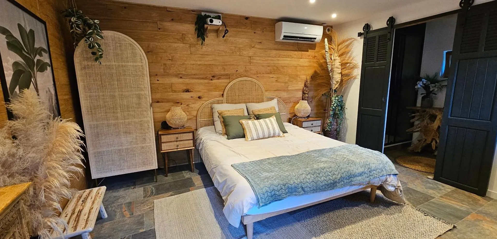 Bastide La Mourelette Guest House Toulon Country house